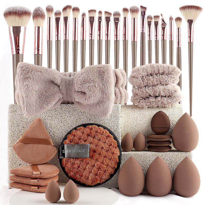 مجموعة أدوات تجميل مكونة من 40 - مراجعة Beauty Makeup Kit For Girls وسعره