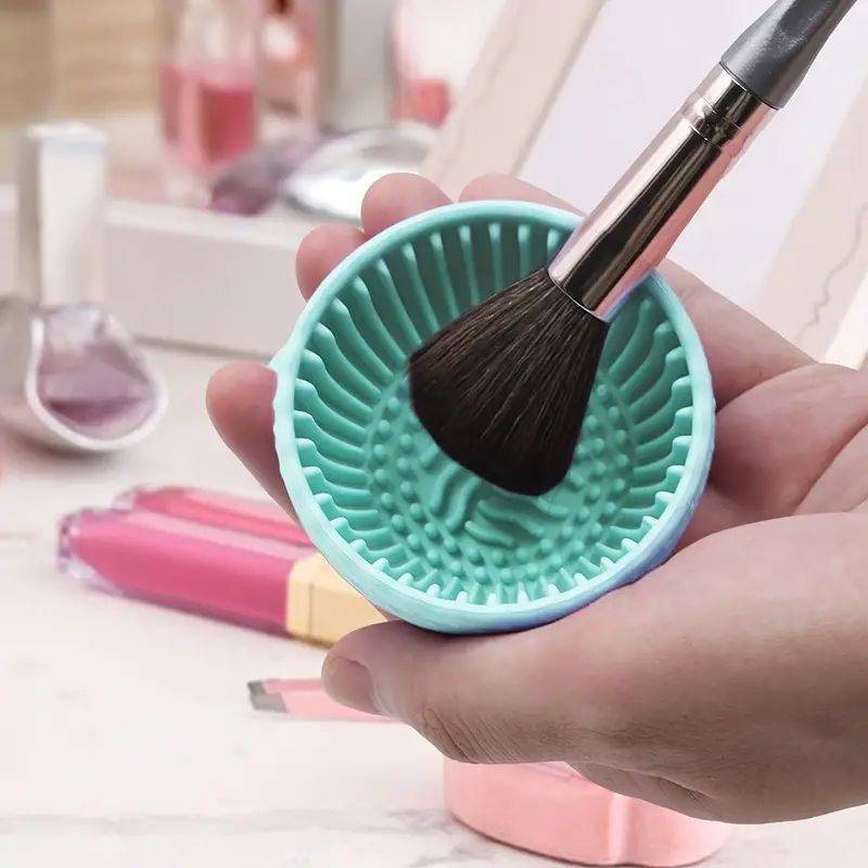 فرشاة تنظيف المكياج كويك كلين  - مراجعة Beauty Makeup Tips وسعره